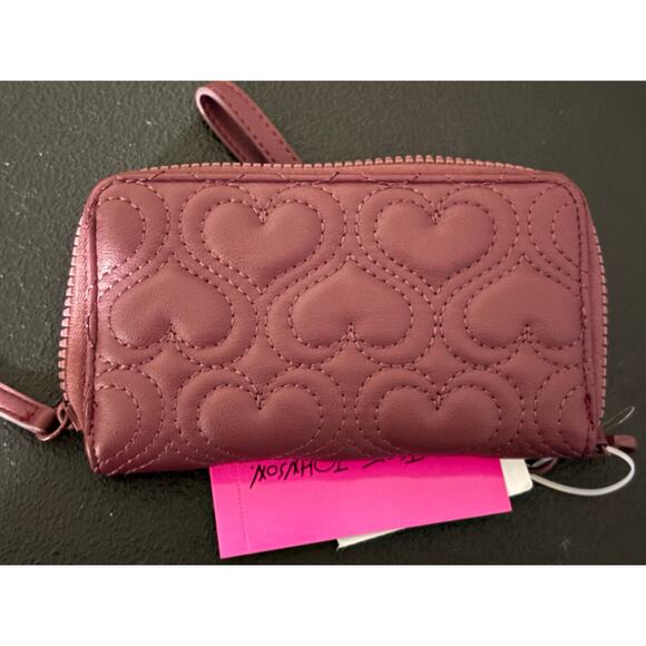 Betsey Johnson Plum Quilted Heart Wristlet Wallet – NWT - Picture 4 of 4